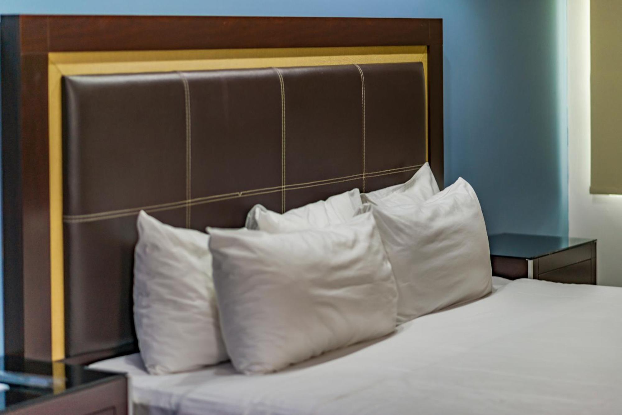 Quinta Dorada Hotel & Suites Сальтильо Экстерьер фото