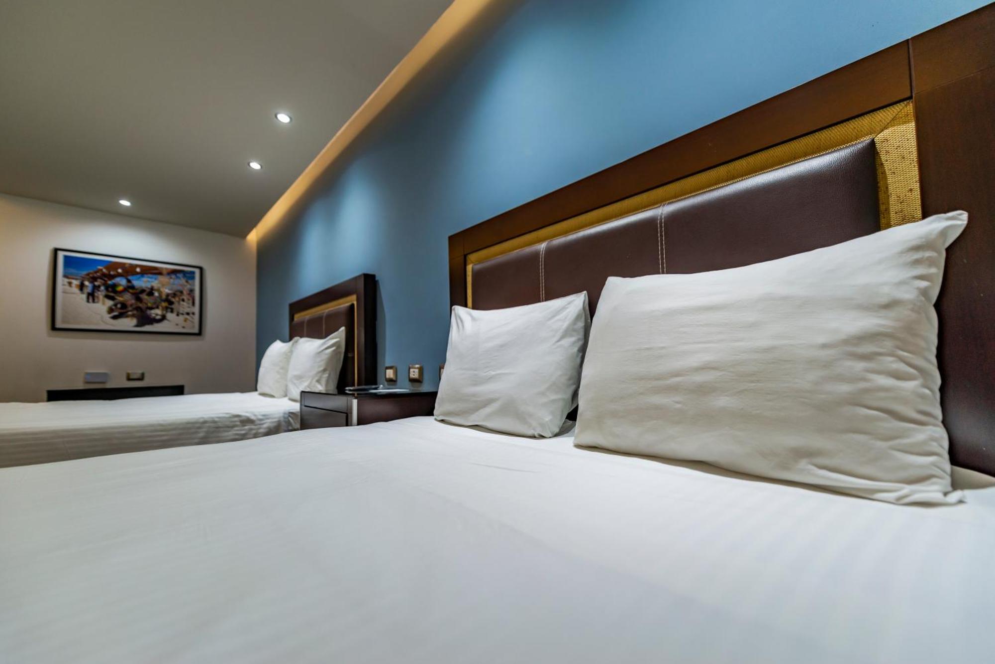 Quinta Dorada Hotel & Suites Сальтильо Экстерьер фото